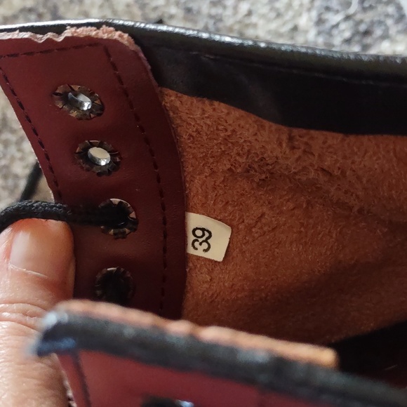 Dr. Martens boots burgundy color - Picture 8 of 9